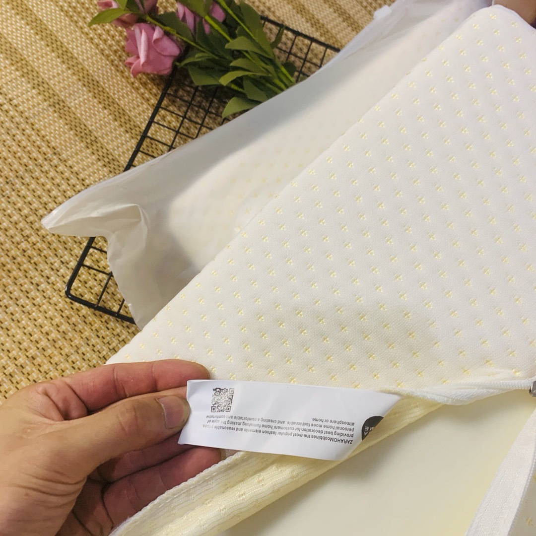 复制_Zara乳胶记忆枕 慢回弹单人颈椎枕头 .jpg?x-oss-process=image/format,png