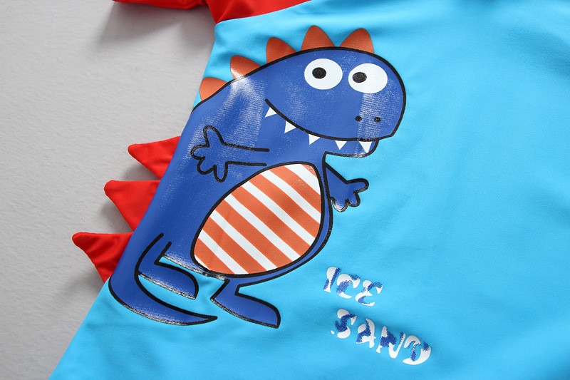 帮手主图-韩国新款韩版男童泳衣恐龙儿童沙滩泳衣裤防晒分体套装
