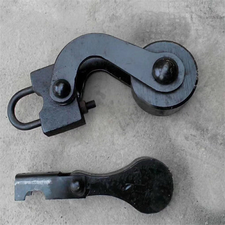 9565644816_1080645104