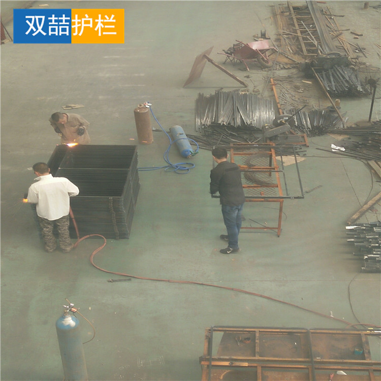 护栏生产.jpg