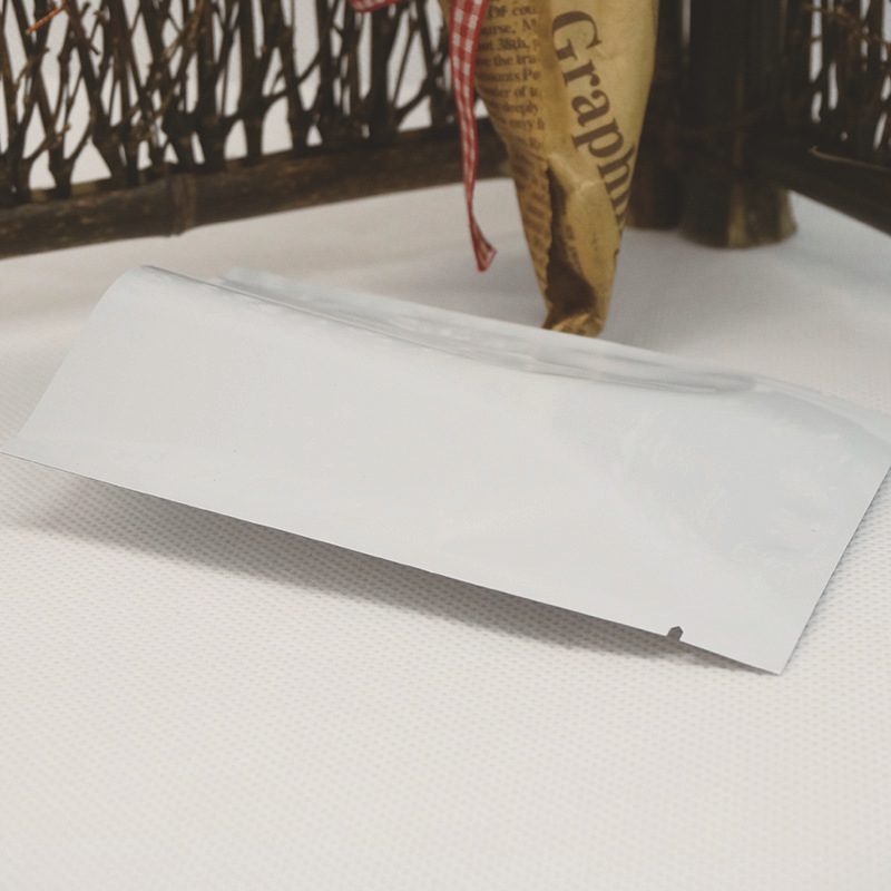 白色1