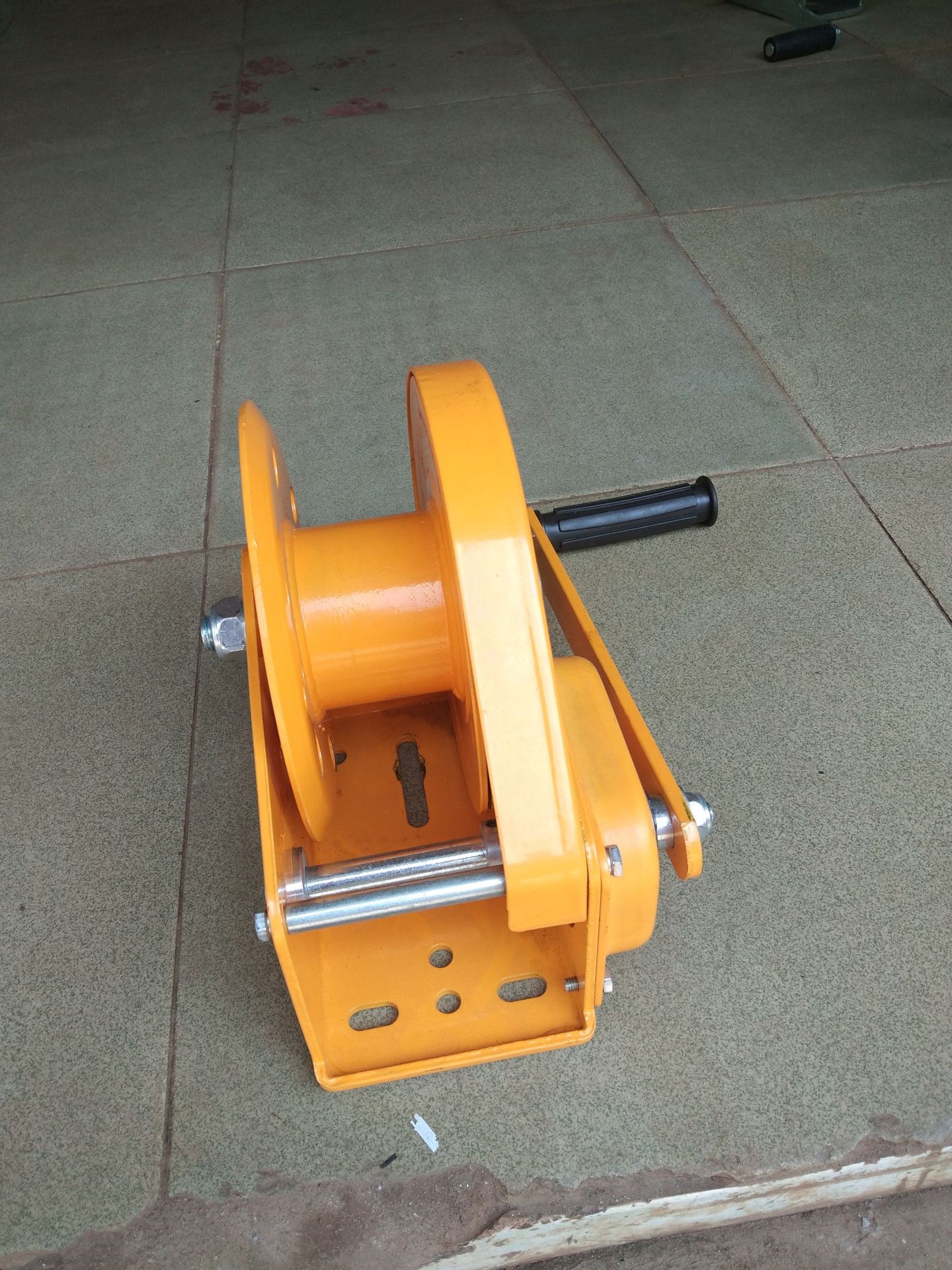 1200磅手摇器，120元