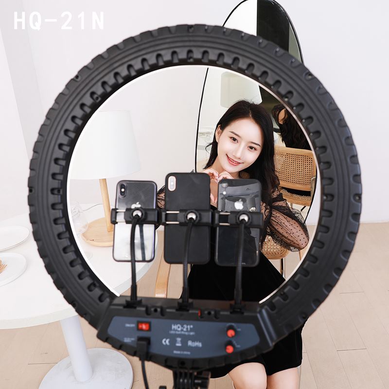 21T01