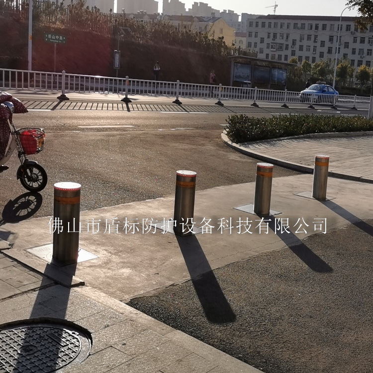 山东威海企业大门升降柱案例.jpg