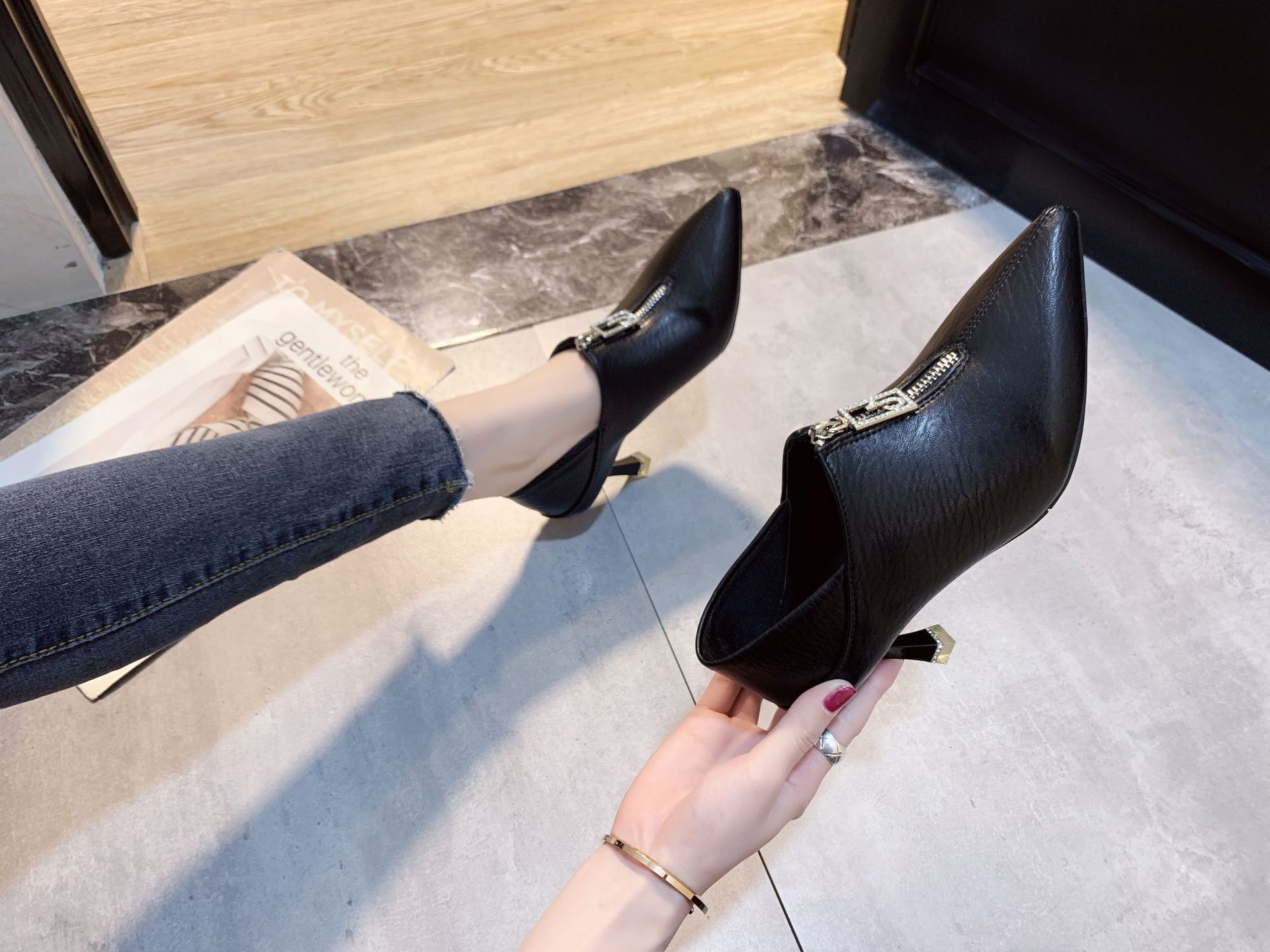 高跟鞋今天细跟两穿单鞋