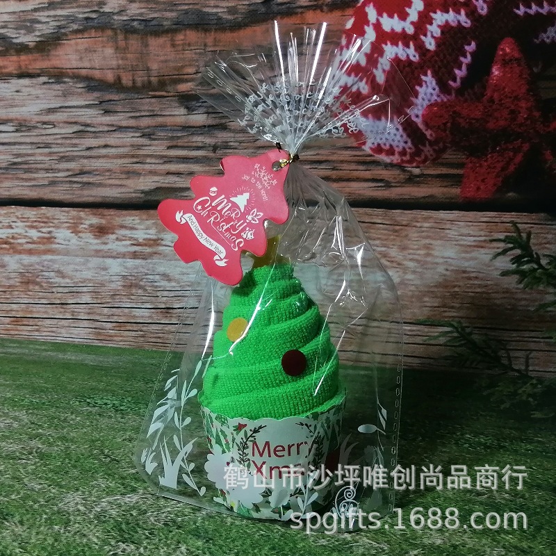 大吊牌圣诞树