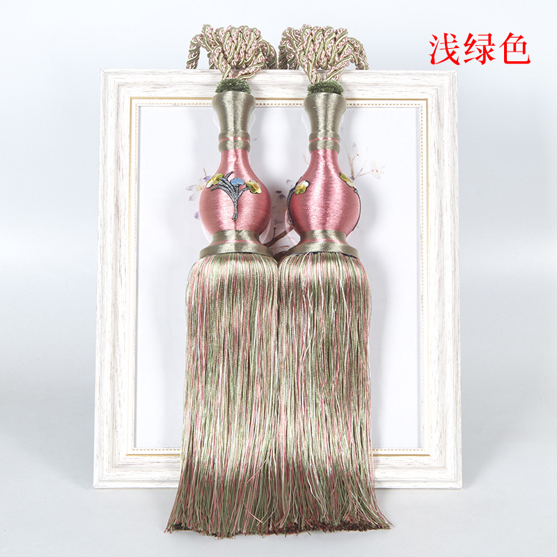 浅绿色