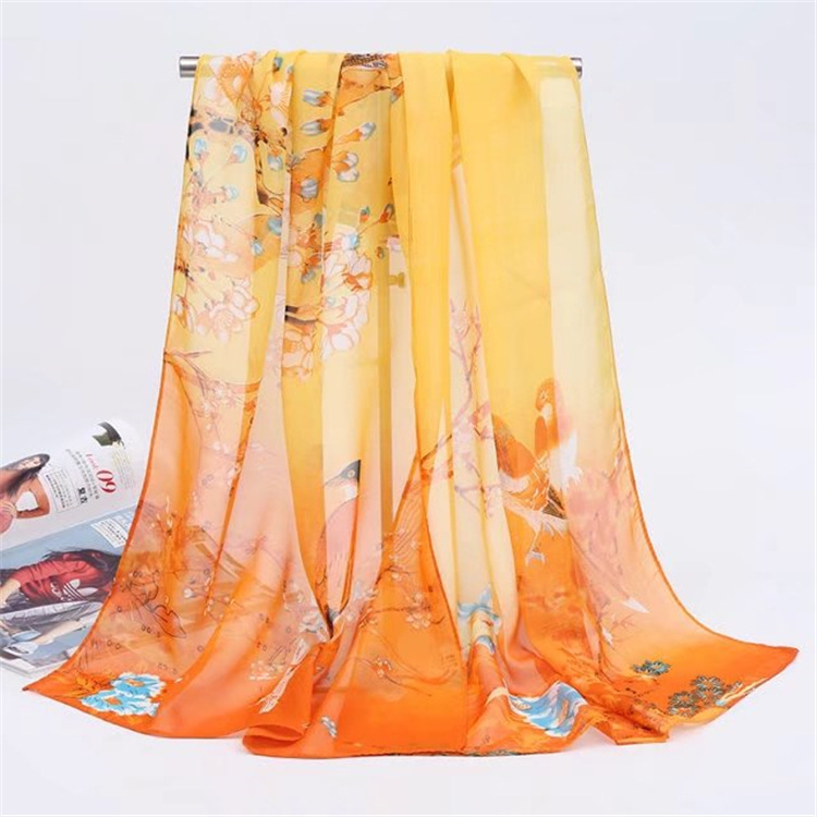 6461908449_385136921