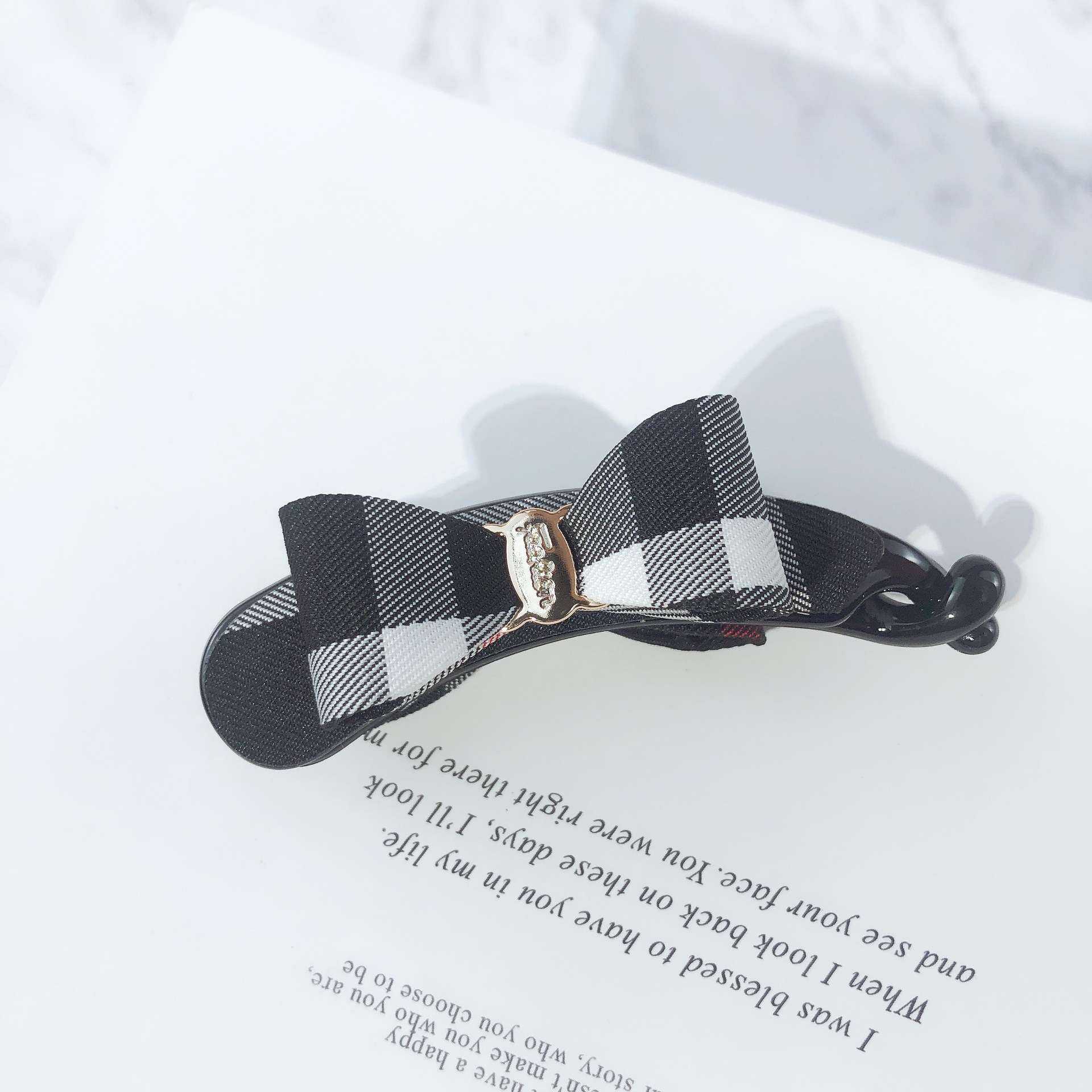 C1EC30C3-CA8E-440F-A4D7-0D1749