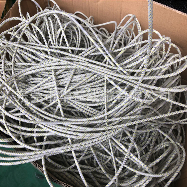 FCF4231681262BB44491FA5D5BE10A