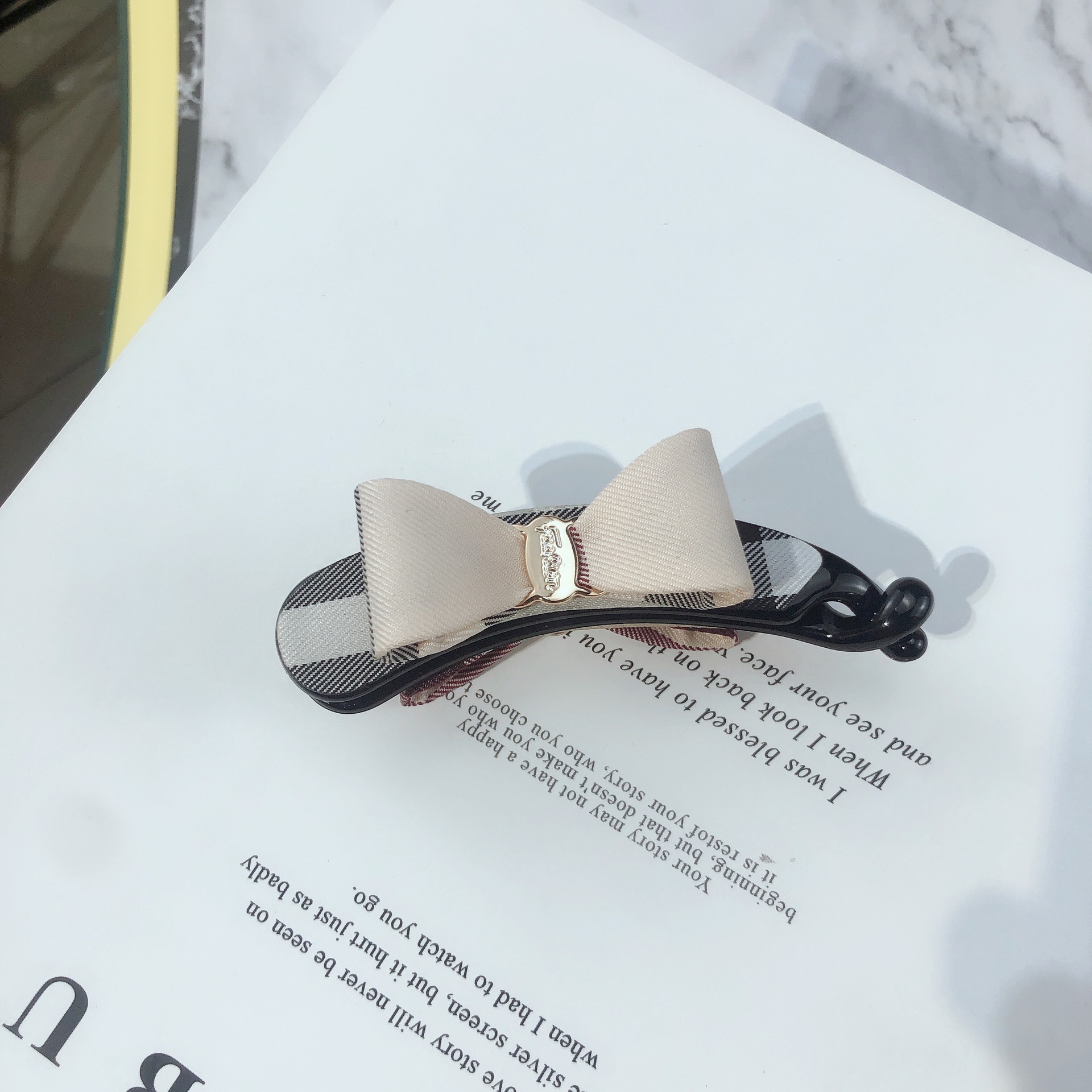 1426F606-33F1-4064-A857-6A4410