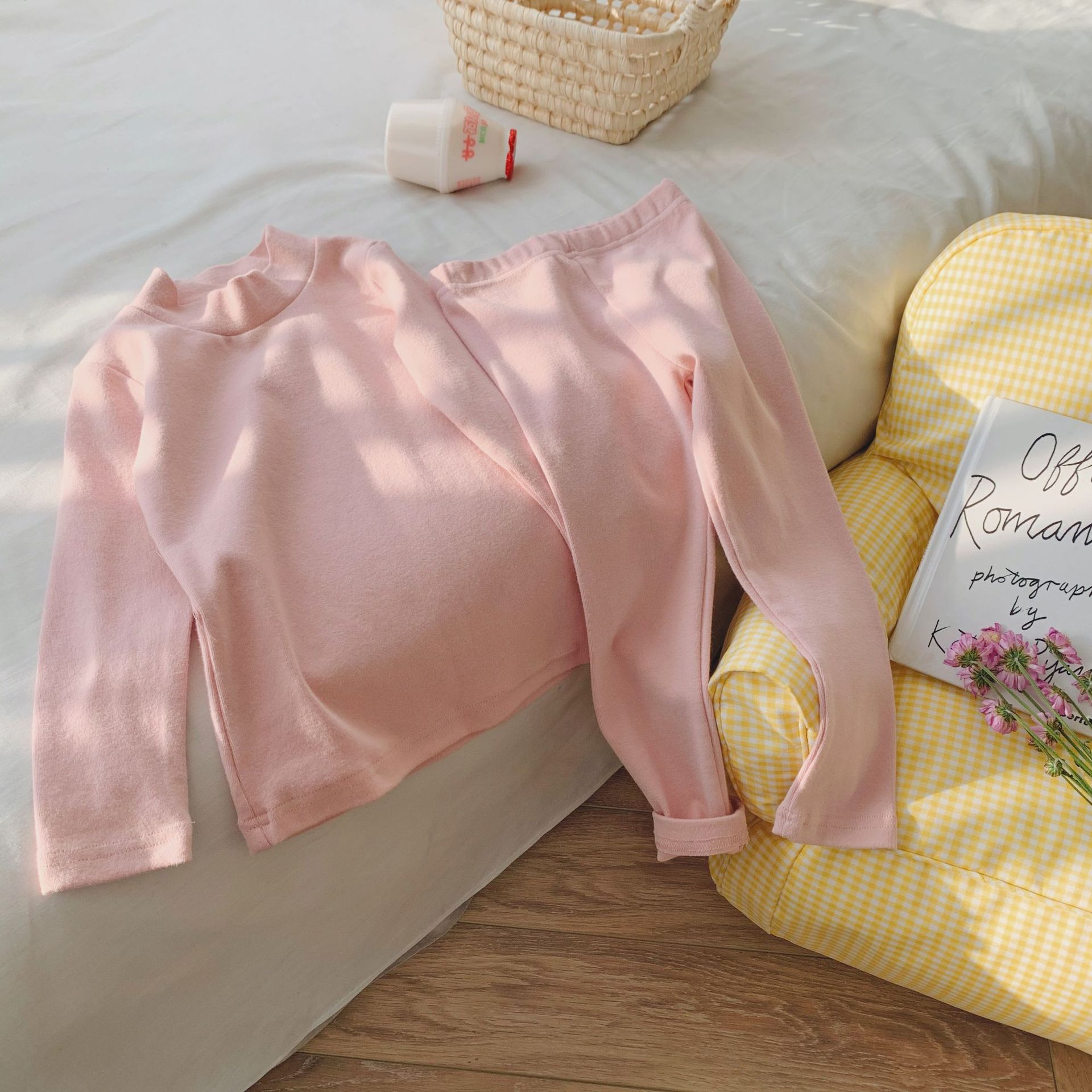 FDE2A1AD-4373-4DC9-B0A8-A04046