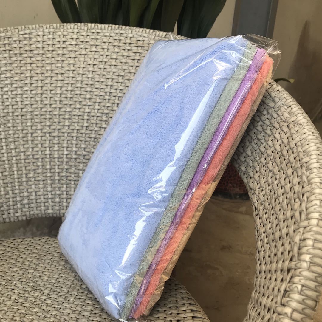 1a25d6603454852fbad6bdff774517