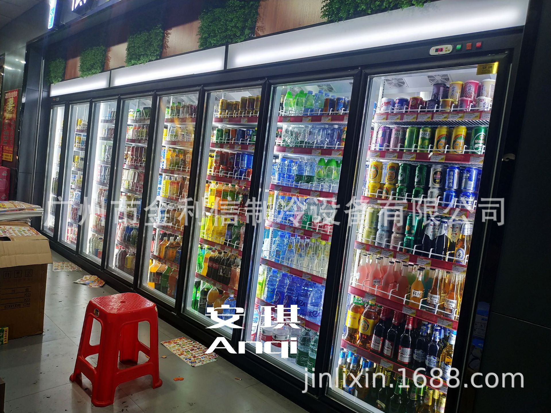 8门黑色前后开门2