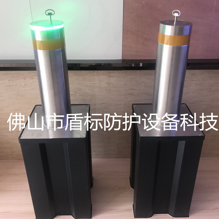 半自动防撞阻车桩