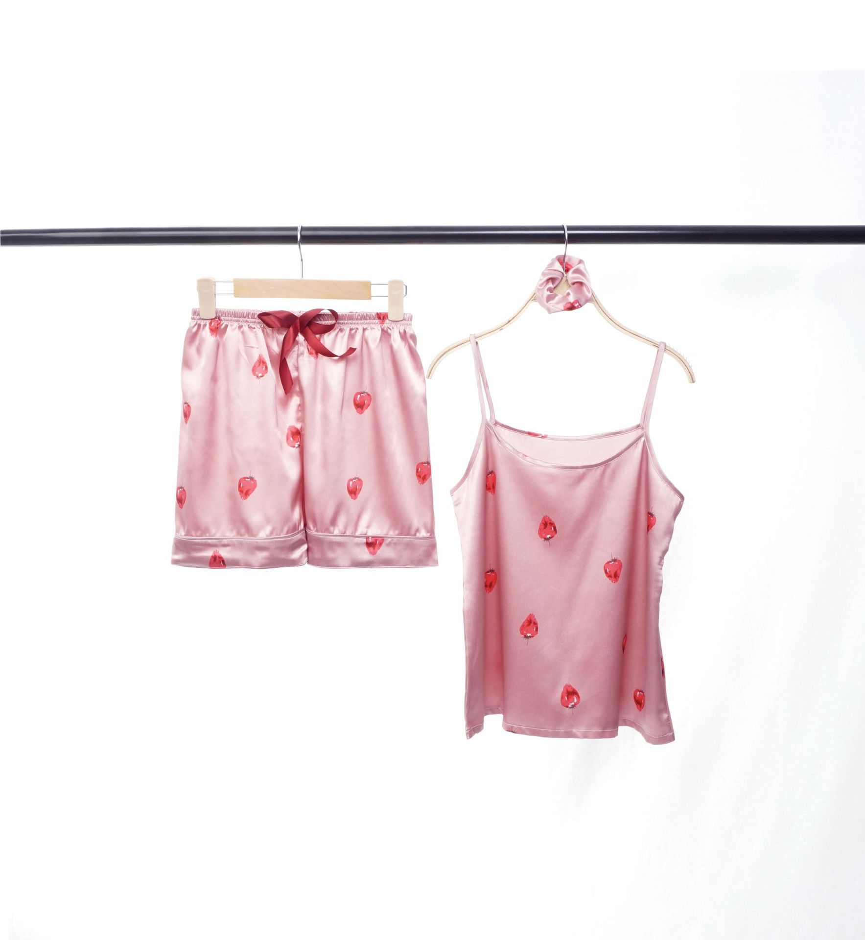 智贝详情图_14批发微商爆款草莓七件套仿真丝睡衣女春秋夏韩版