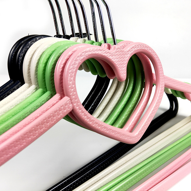 爱心塑料晾衣架厂家