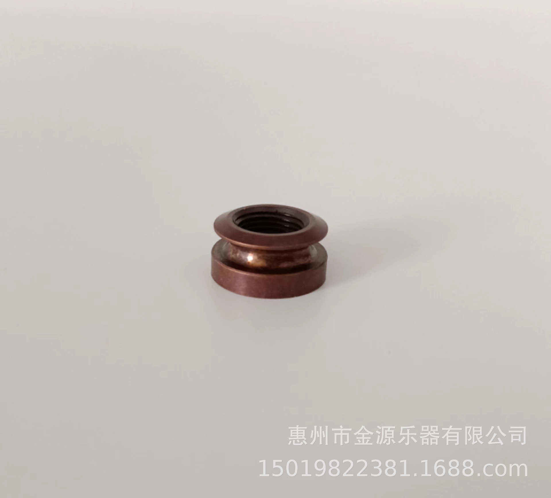 古铜色