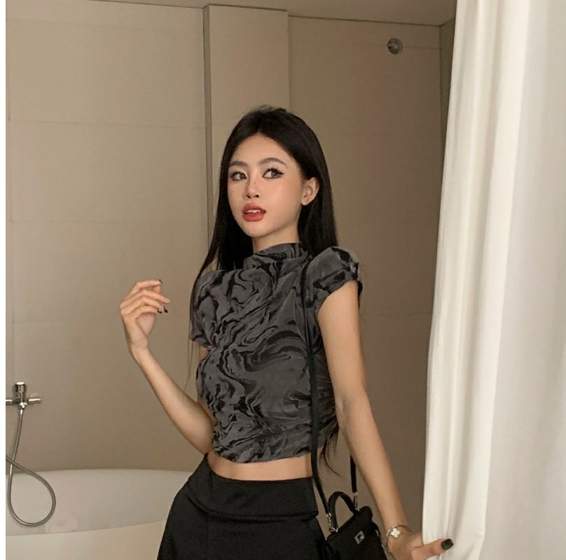 复制_欧美修身性感短款露脐短袖T恤女夏美式辣妹.jpg