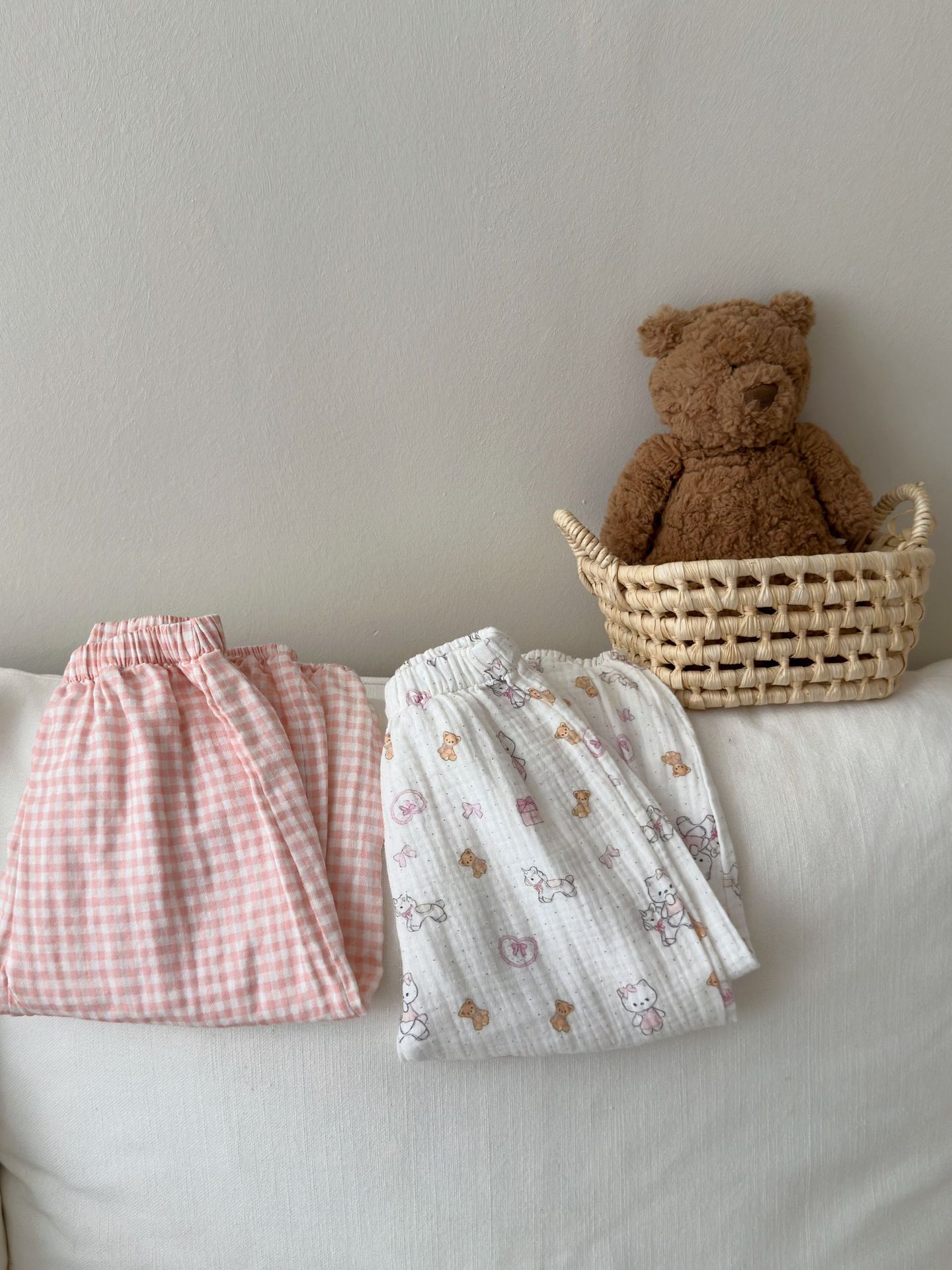 0372E45D-CE7F-4A74-AC1D-DF5B8F