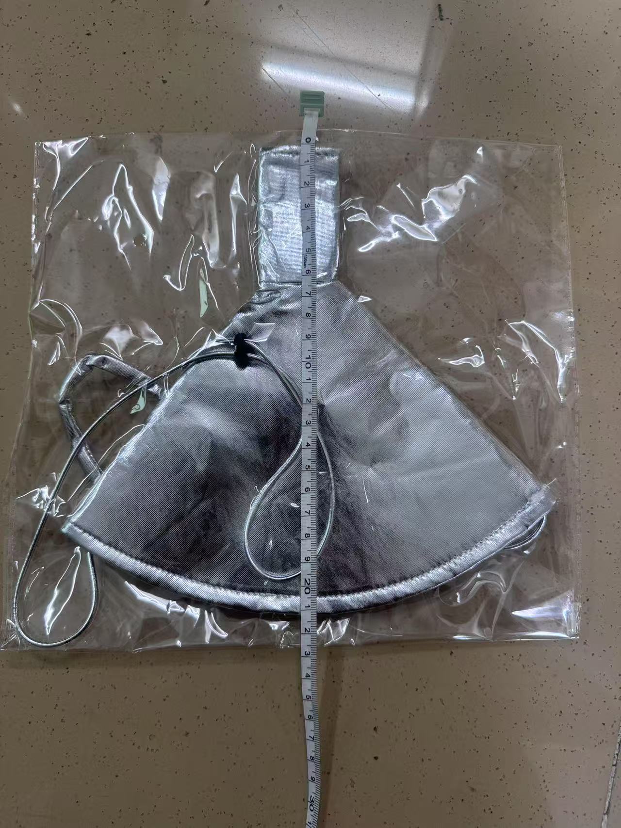 银色三角帽 (1).jpg