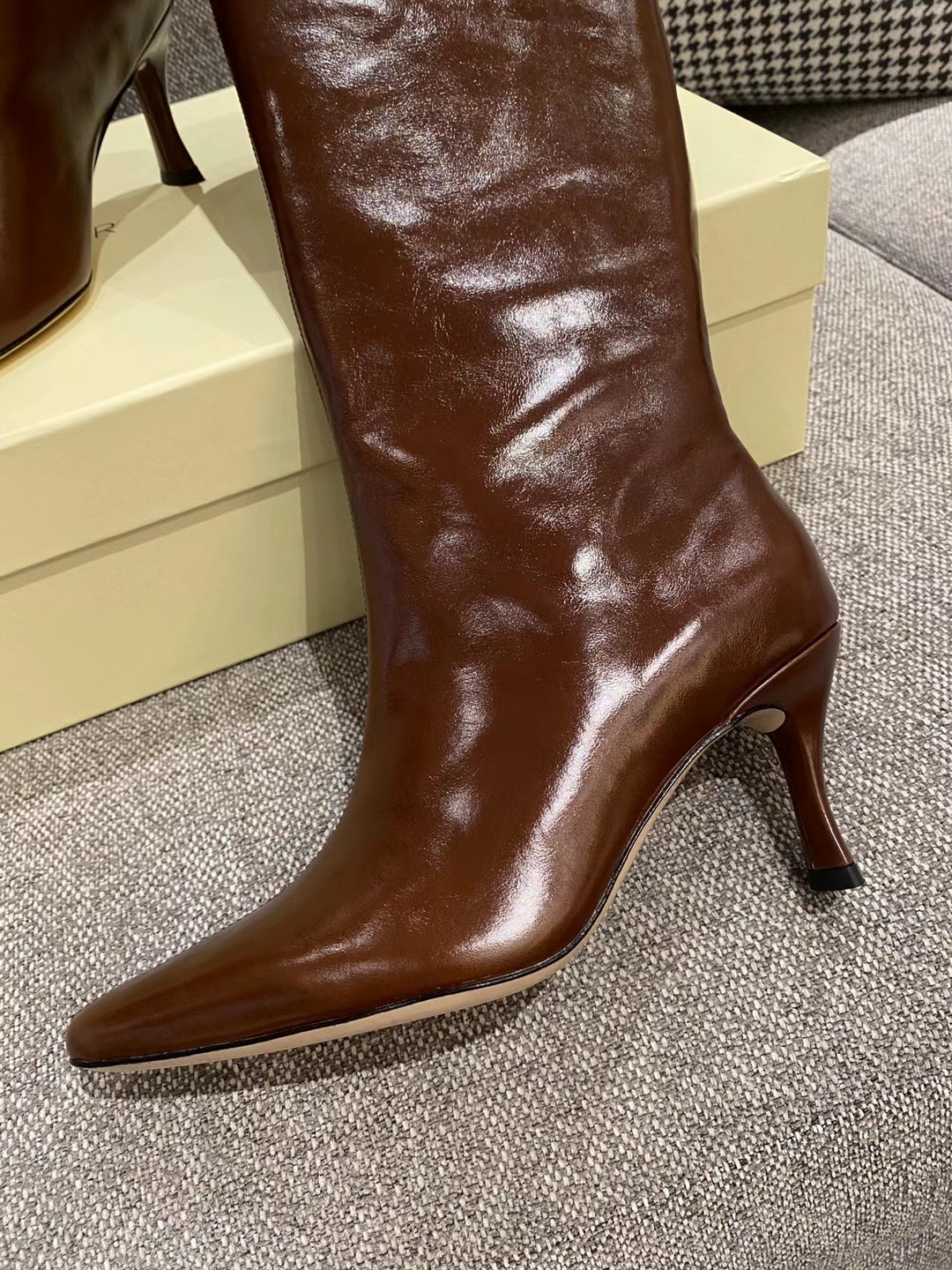 1f4d5af4168098618c1b6d6cd82c80