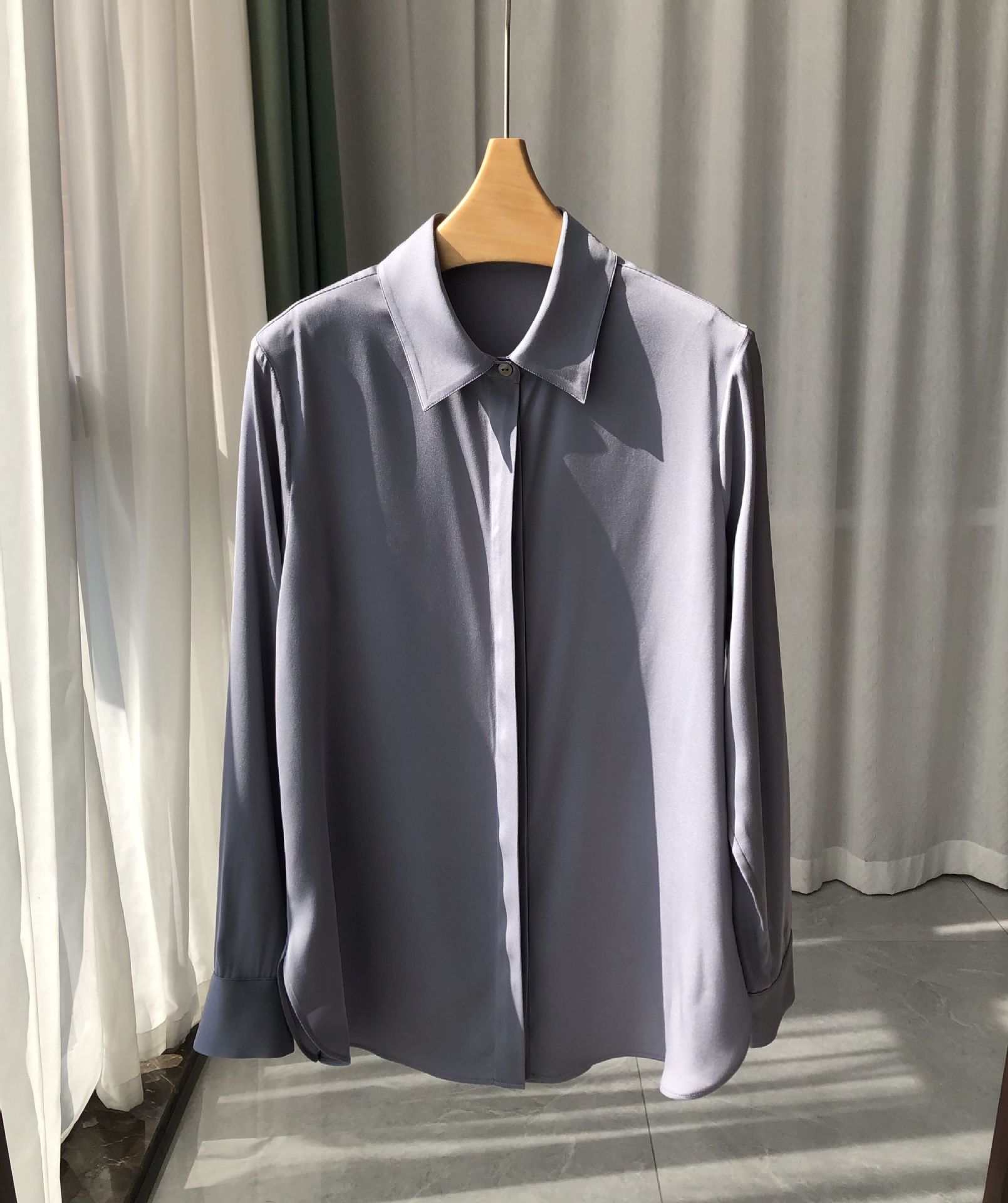 TH通勤尖领真丝衬衫 (3).jpg