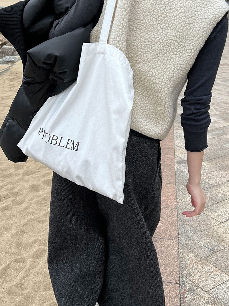 4CF2A57B-FF66-4D8B-AE46-C80AF7