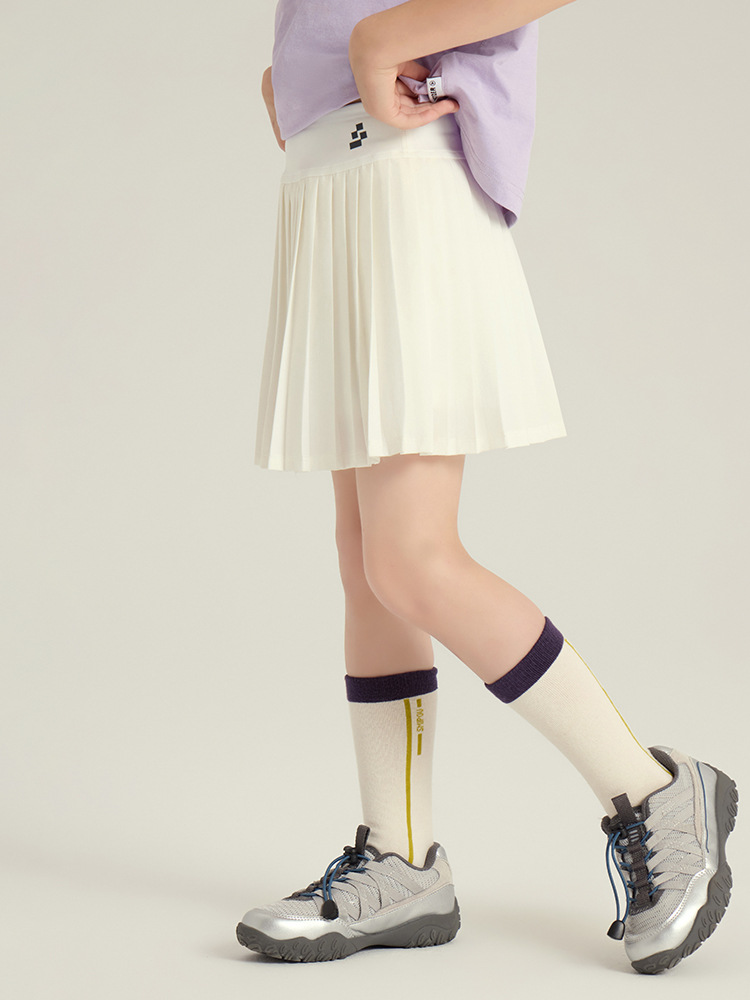 240501 yiyijia161619 whitecube