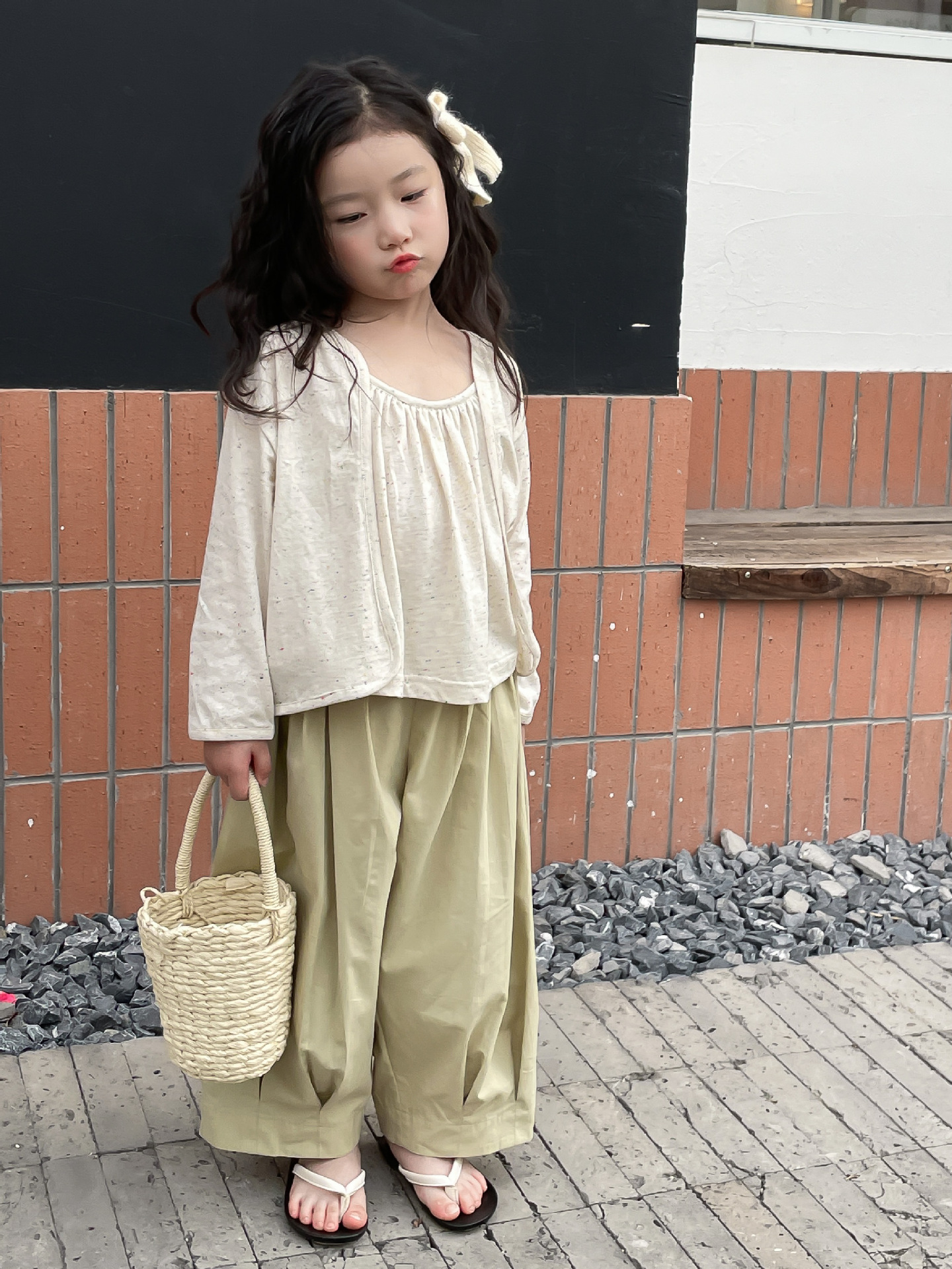 922875C6-F6BD-4004-8DE8-842C9A