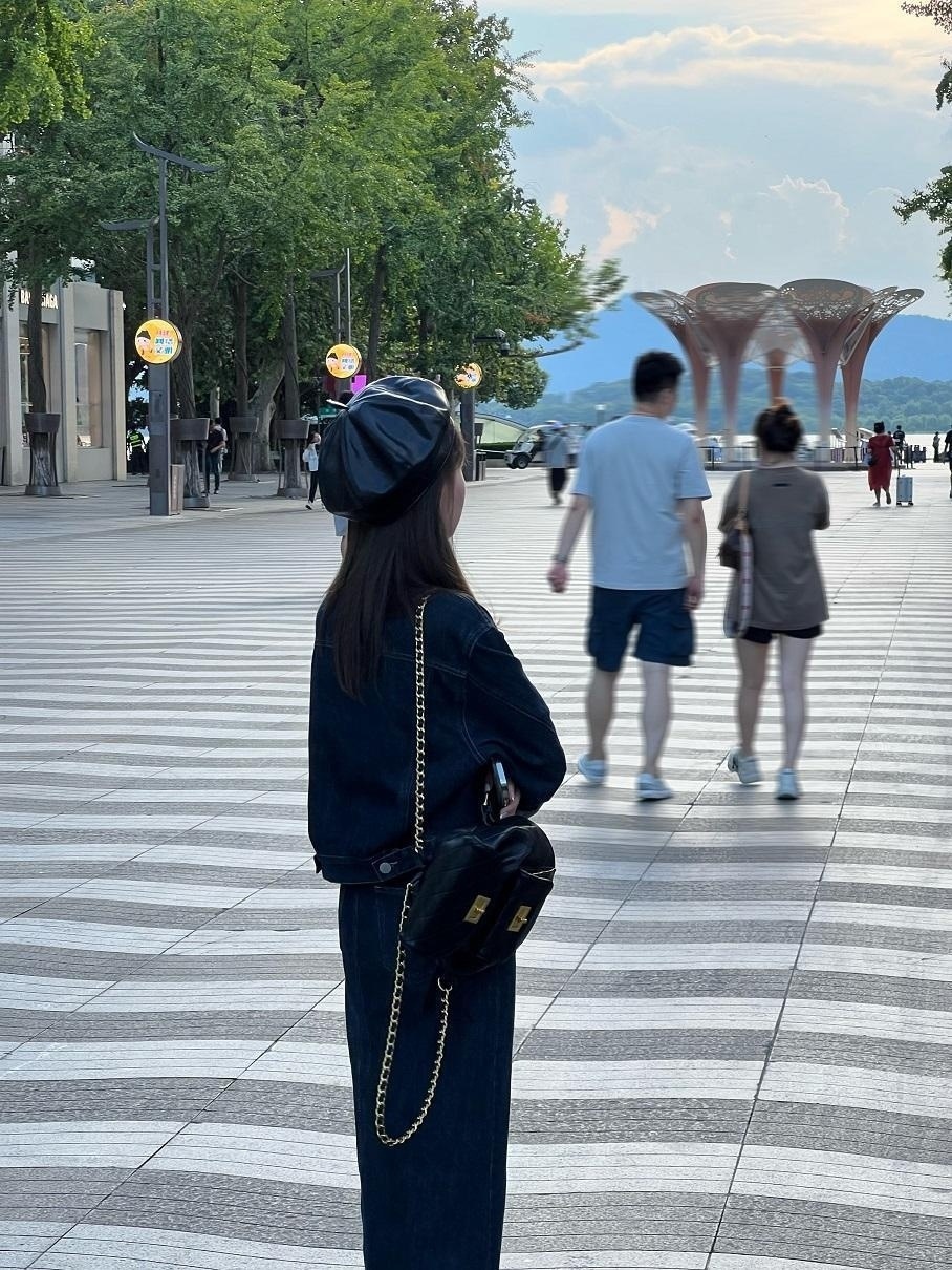 a8b453bb-5df5-434f-bc5b-774f918f5ac2.jpe