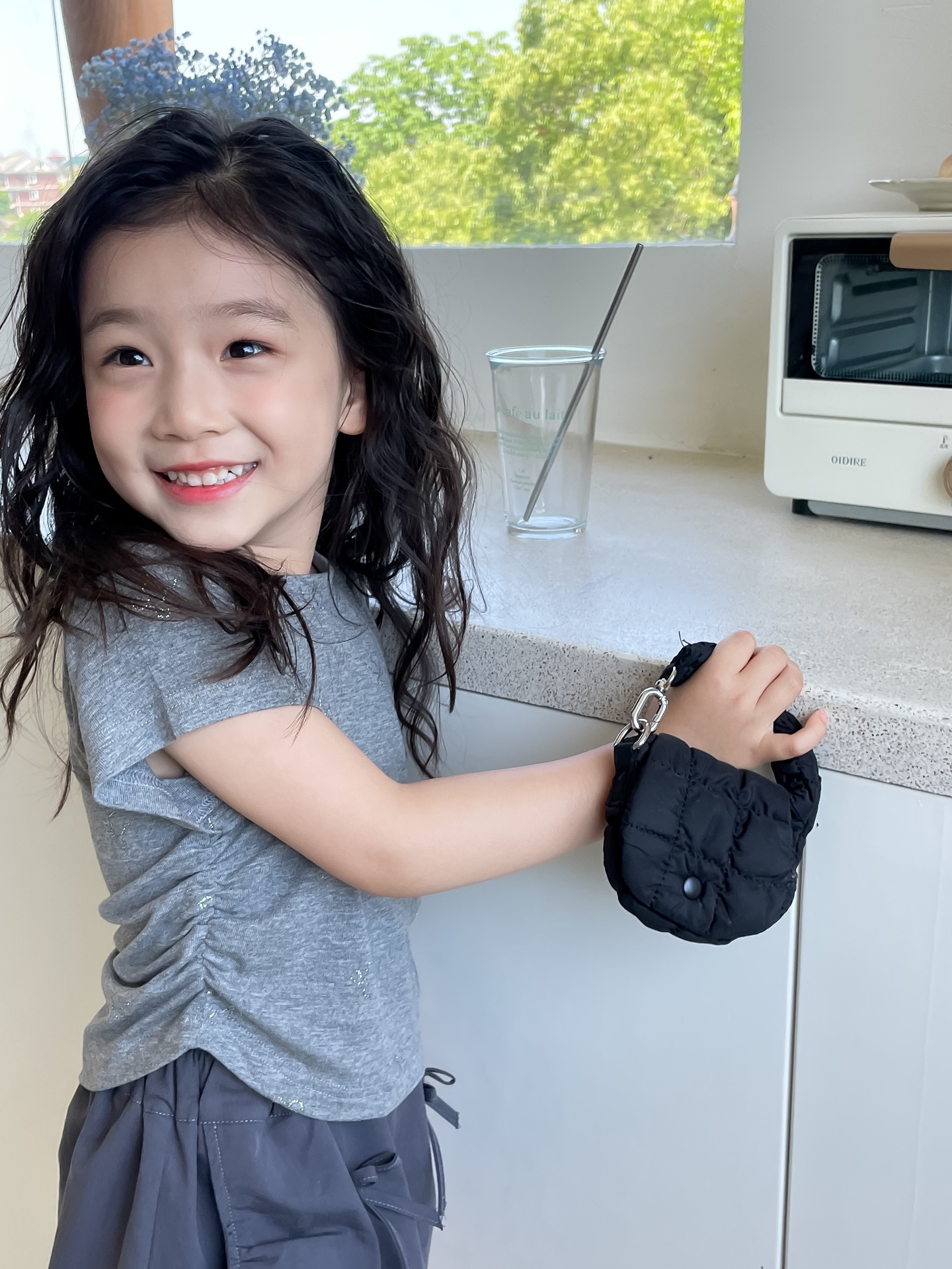 7437E4BC-4F18-4C0F-B0E5-54A4DD