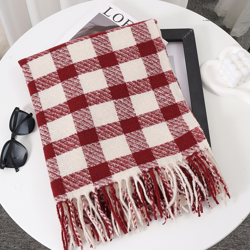 9.红色小方格（195X60CM左右）