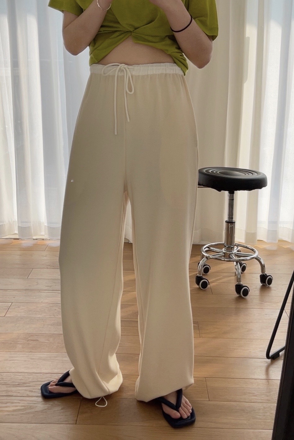 807A843A-E3B8-4E64-A6C4-8E8620