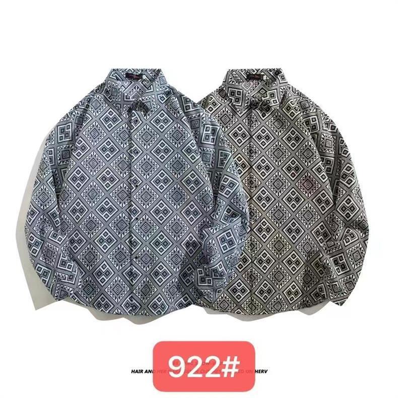 922