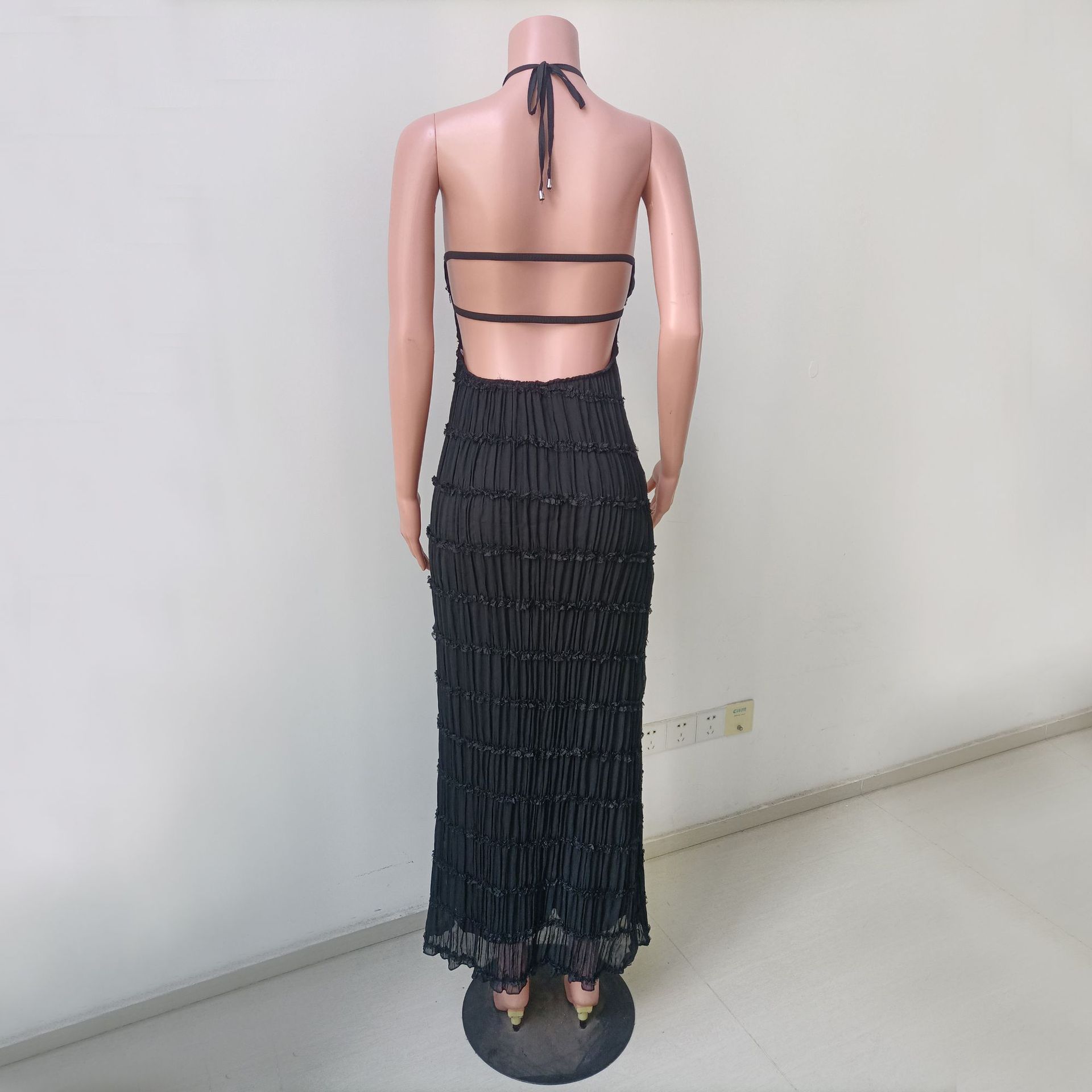 642挂脖褶皱长裙 背