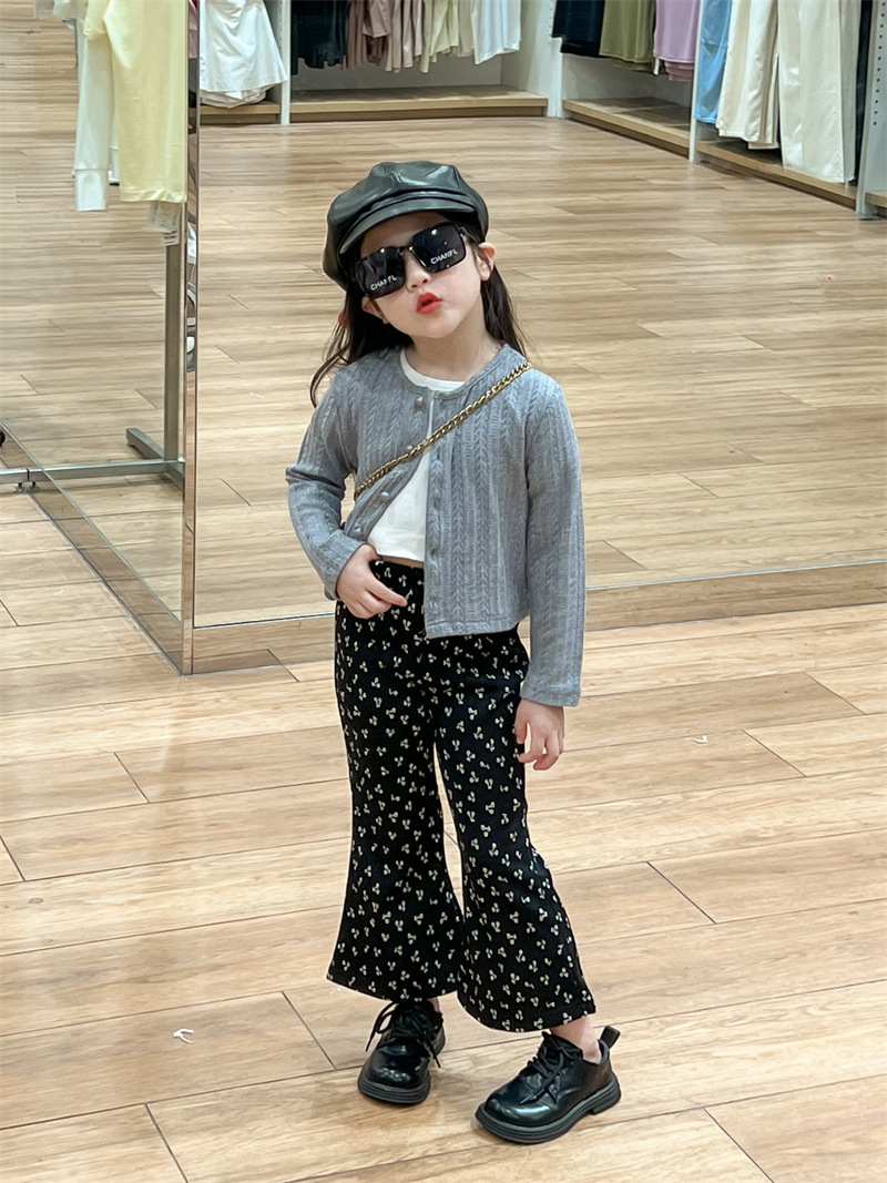 O1CN01FggTP528KD2pd1sVl_!!1035