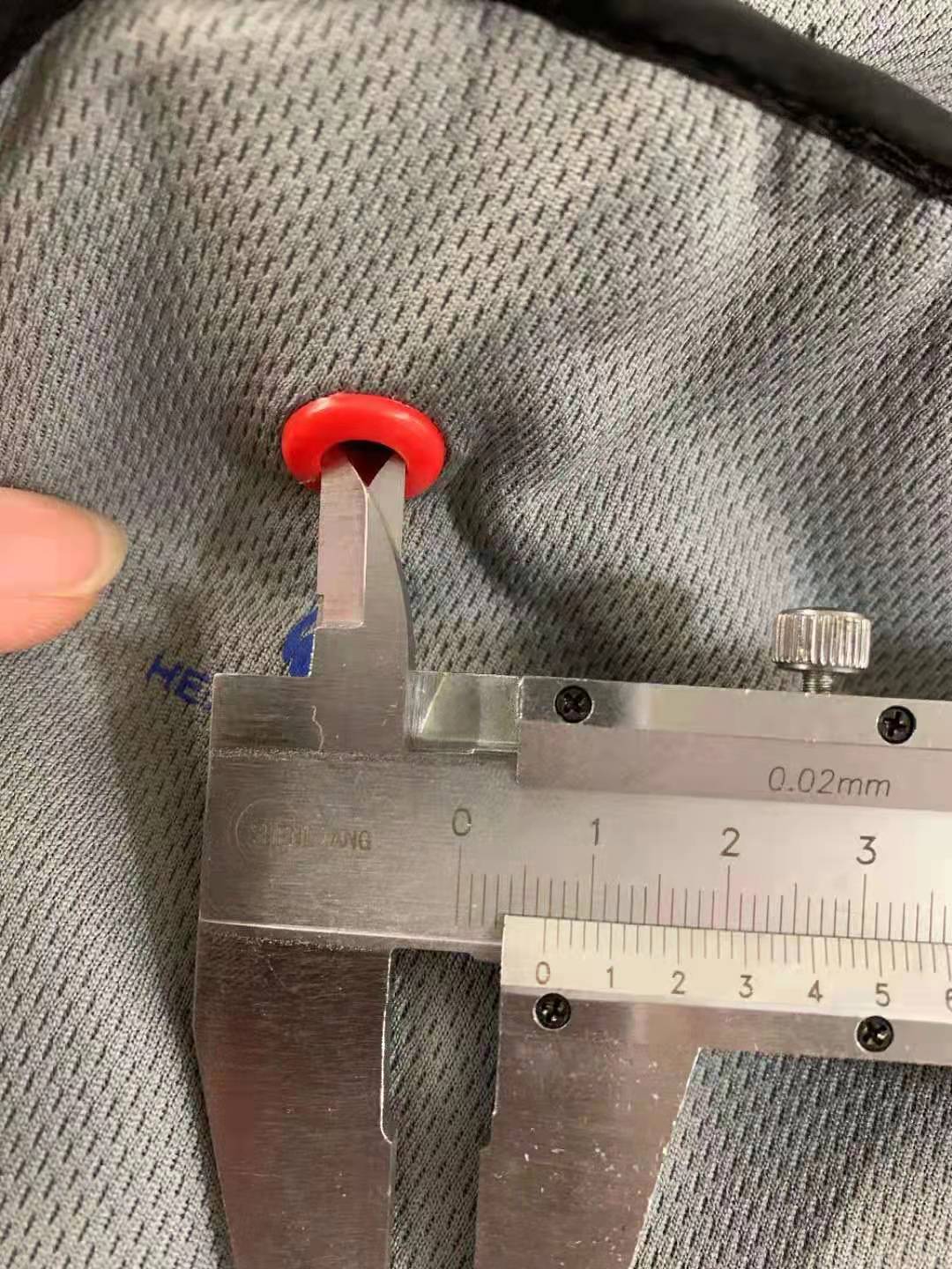 服装衣服料上的
