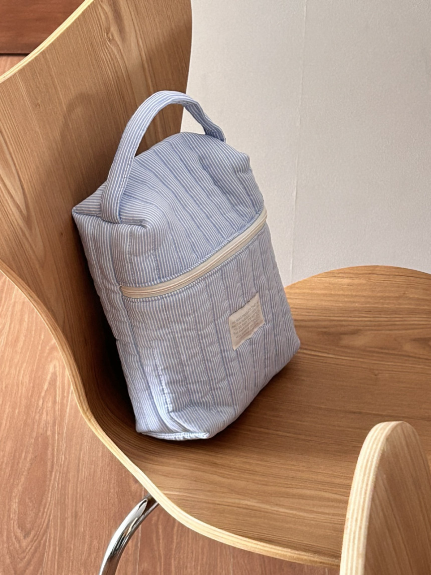 B71AED93-B304-49D5-B43A-7A5E56