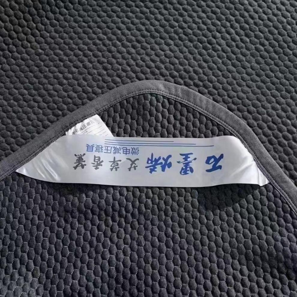 8b443472-ef83-4b3b-962d-9de6294a53a3.jpe