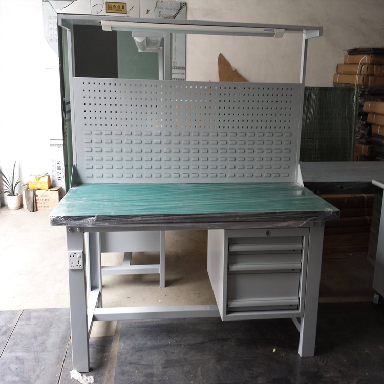 钳工工作台 (10)