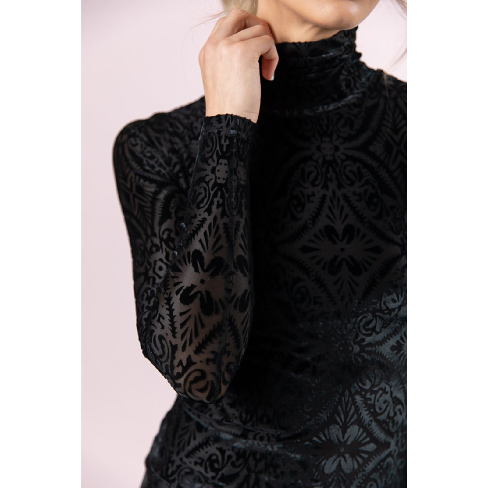 6768 黑色模特图 15.jpg