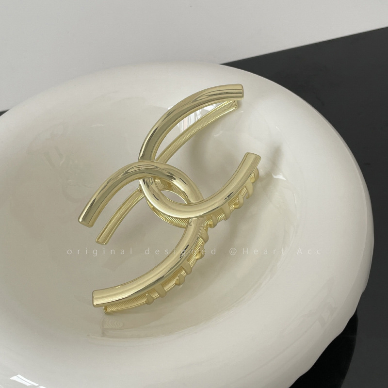 SKU-02-金色双C抓夹.jpg?x-oss-process=image/format,png