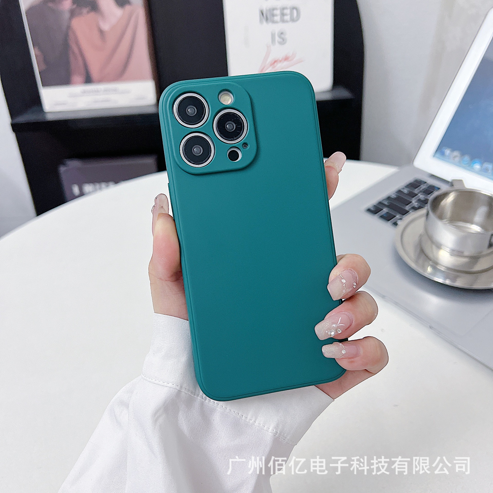 3DAA68B2-DAD2-490E-8A77-129D78