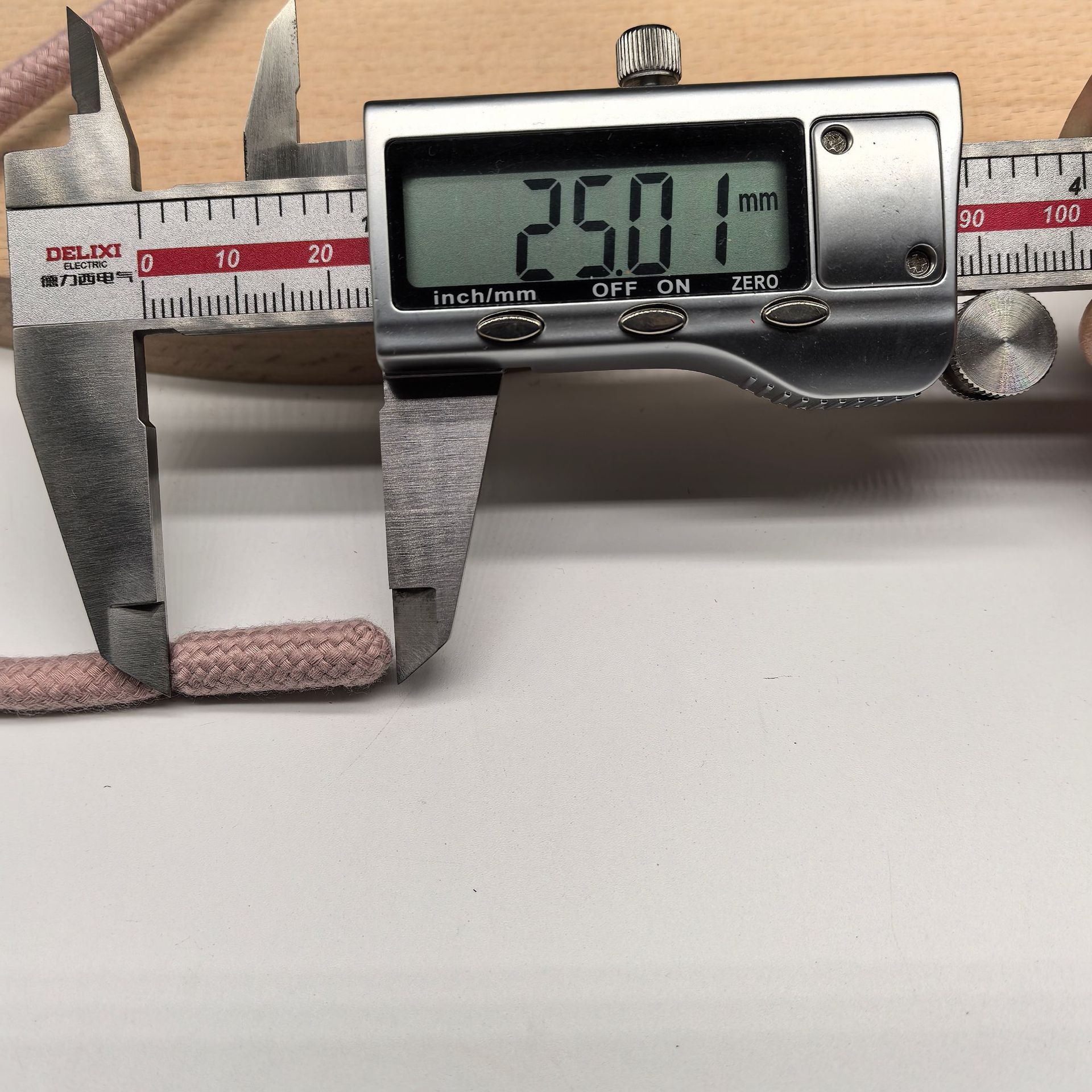 97d504a3d8522354cd8e247bfe51b8