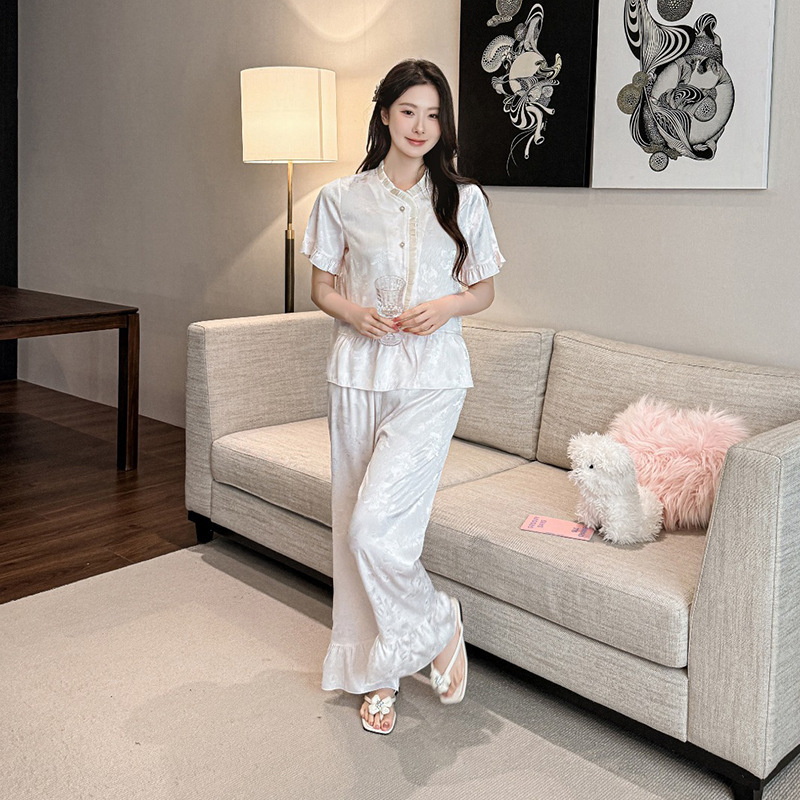 o_1iqsan6rk6ebm671ra615fv8h1.j