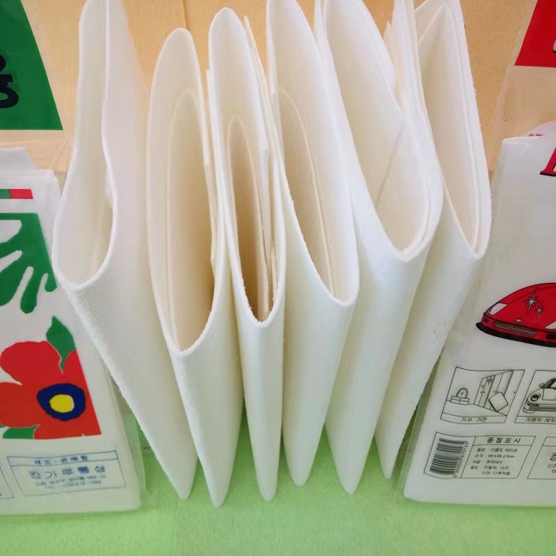 b69f9379-8c08-40e2-897f-ef0221