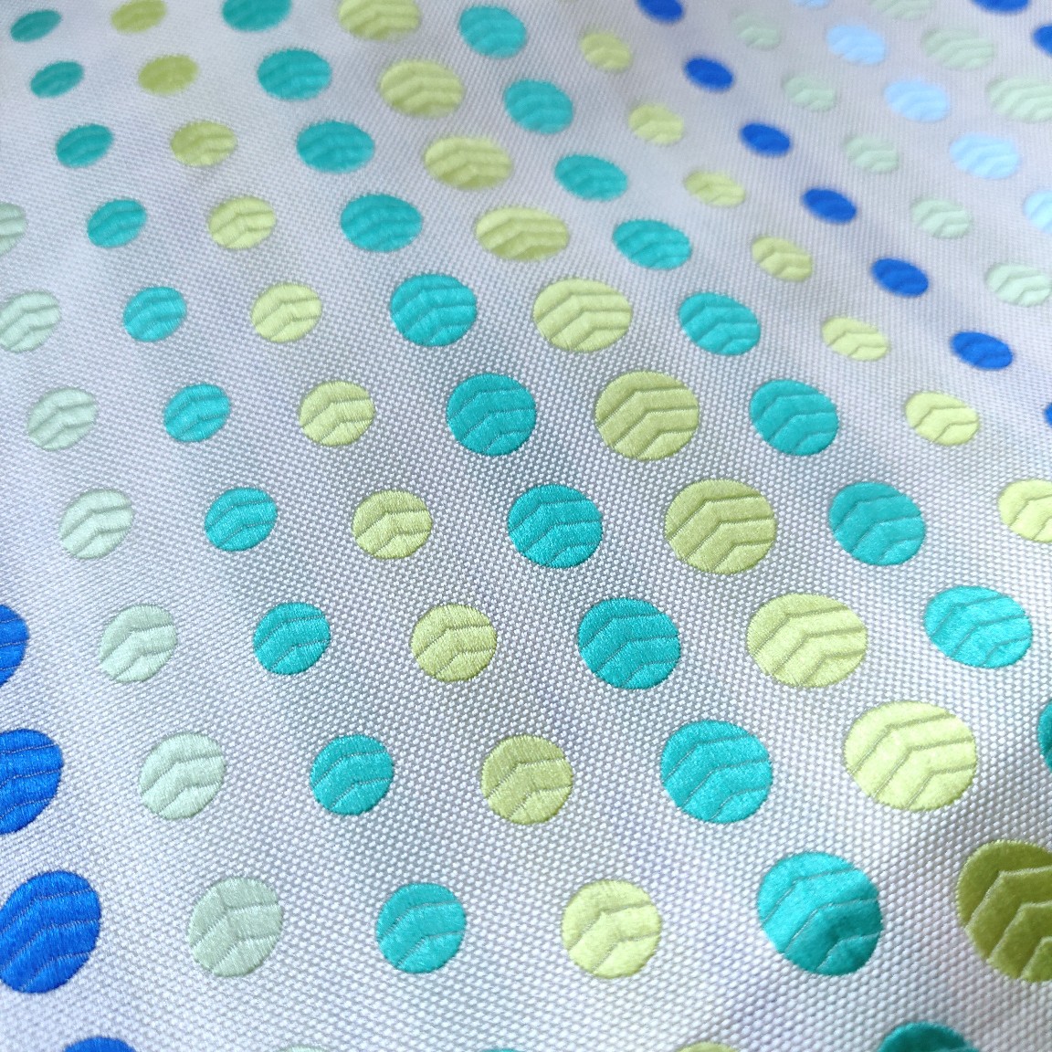 渐变波点提花面料