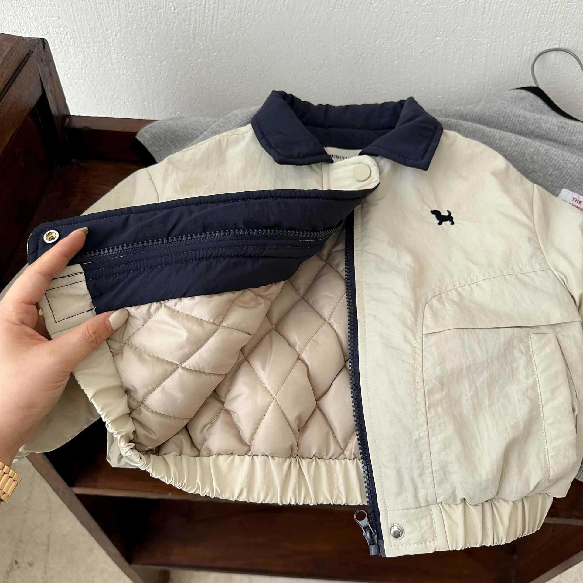 832917047448m450c2490-4120-49f