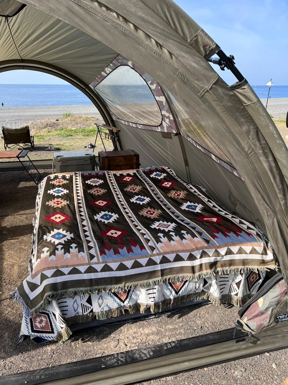 145592D7-BC46-47B1-936F-2B2F97